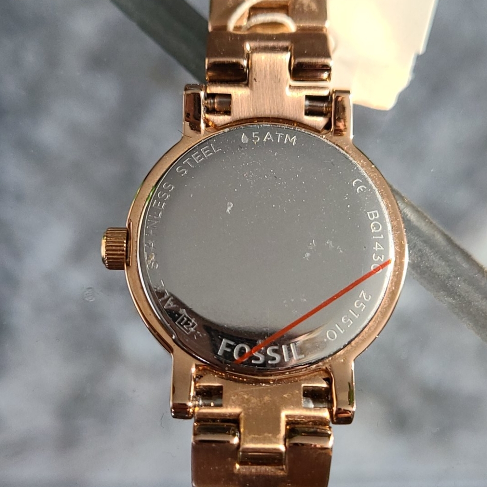 EUC Fossil Watch Rose Gold With Diamonds - Picture 4 of 5